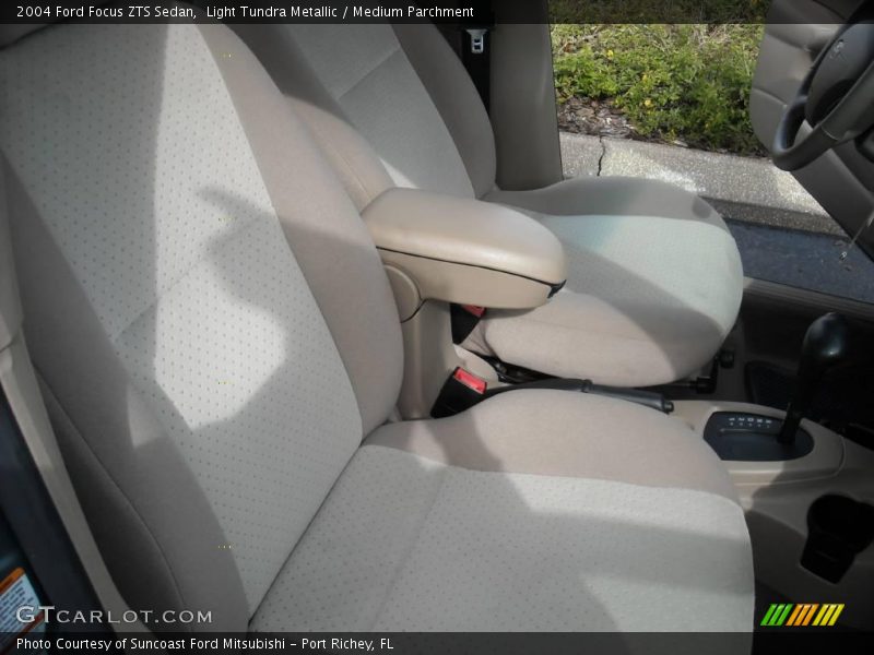 Light Tundra Metallic / Medium Parchment 2004 Ford Focus ZTS Sedan