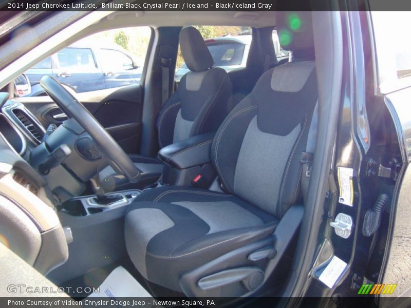 Brilliant Black Crystal Pearl / Iceland - Black/Iceland Gray 2014 Jeep Cherokee Latitude