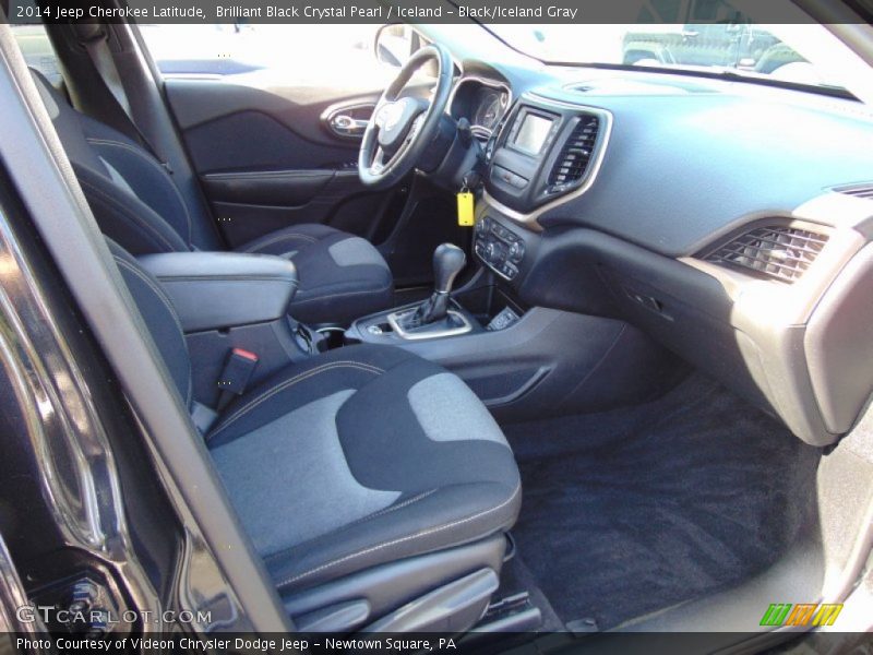 Brilliant Black Crystal Pearl / Iceland - Black/Iceland Gray 2014 Jeep Cherokee Latitude