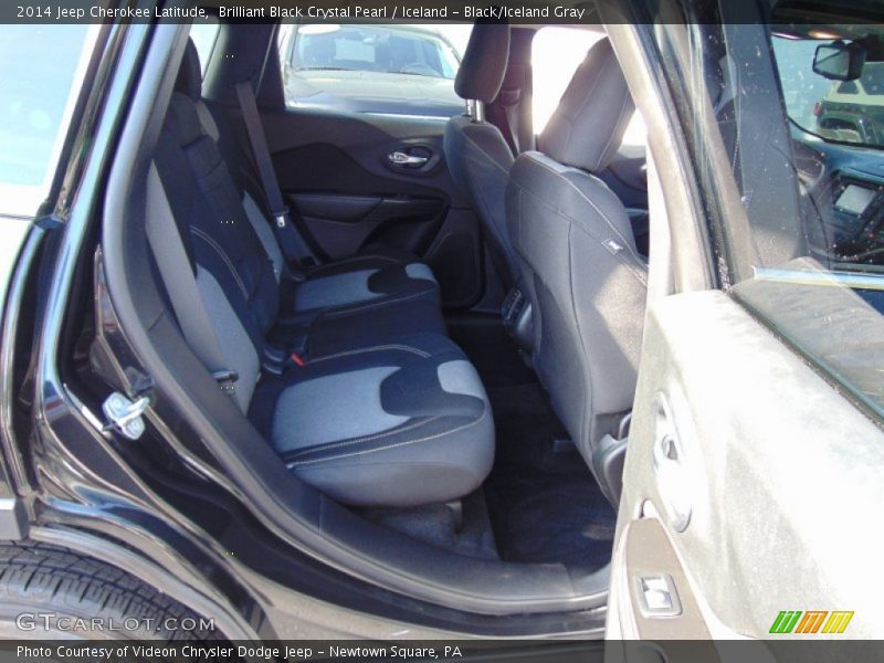 Brilliant Black Crystal Pearl / Iceland - Black/Iceland Gray 2014 Jeep Cherokee Latitude