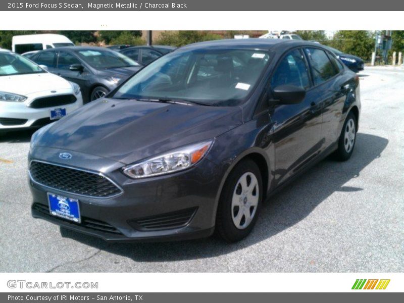 Magnetic Metallic / Charcoal Black 2015 Ford Focus S Sedan