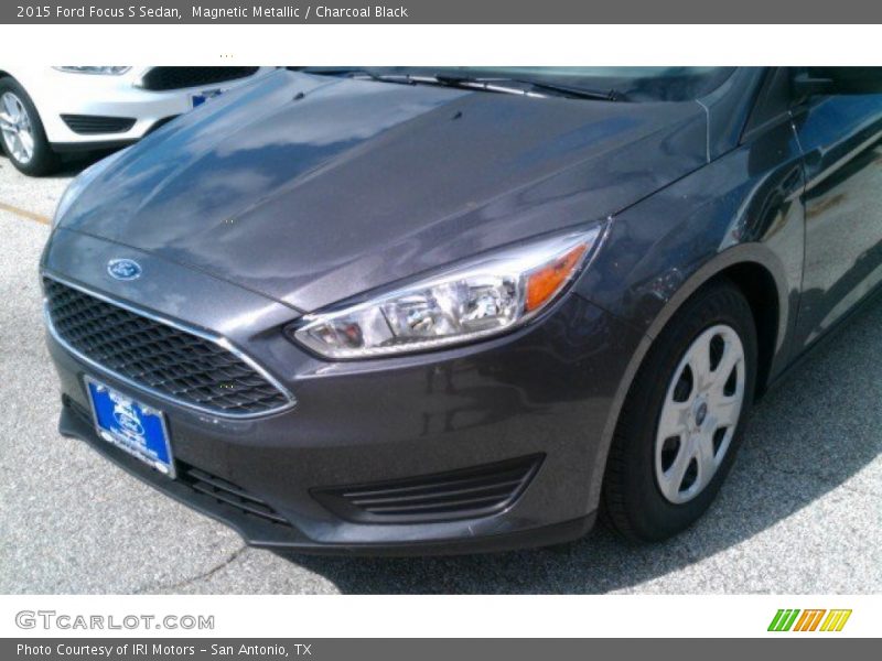 Magnetic Metallic / Charcoal Black 2015 Ford Focus S Sedan