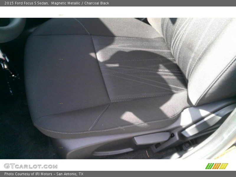 Magnetic Metallic / Charcoal Black 2015 Ford Focus S Sedan