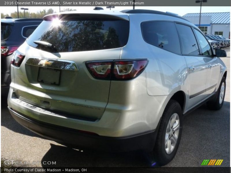 Silver Ice Metallic / Dark Titanium/Light Titanium 2016 Chevrolet Traverse LS AWD