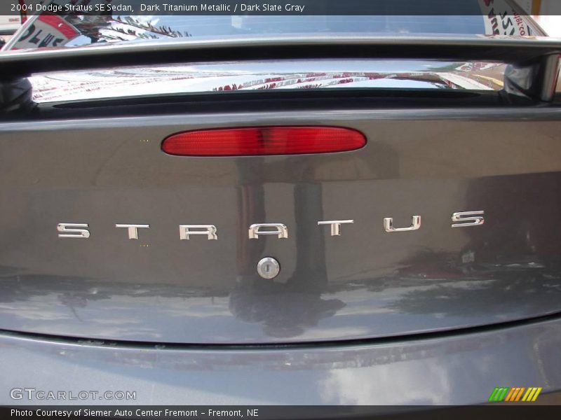 Dark Titanium Metallic / Dark Slate Gray 2004 Dodge Stratus SE Sedan