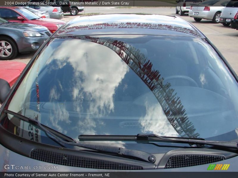 Dark Titanium Metallic / Dark Slate Gray 2004 Dodge Stratus SE Sedan