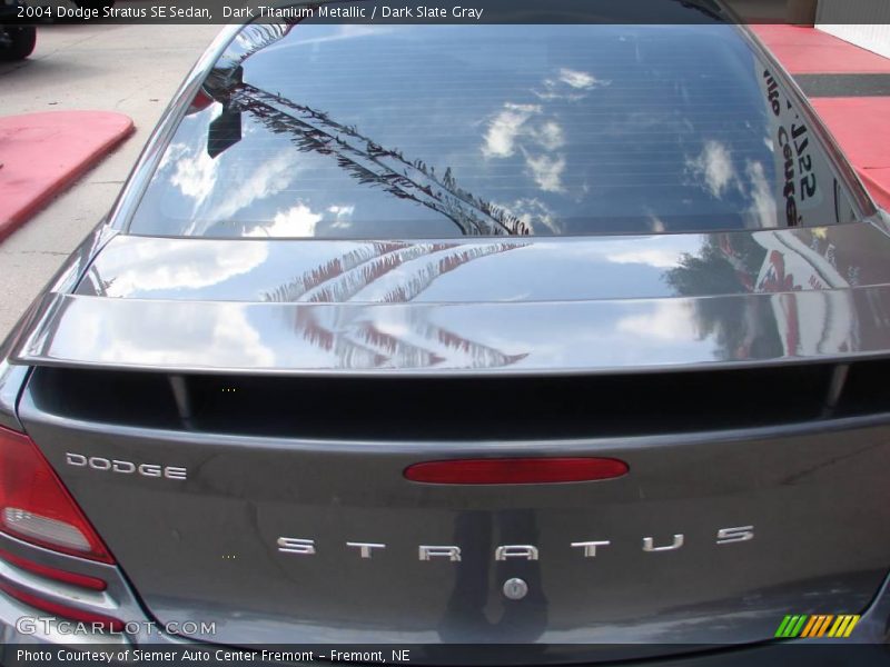 Dark Titanium Metallic / Dark Slate Gray 2004 Dodge Stratus SE Sedan