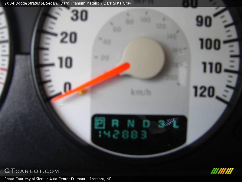 Dark Titanium Metallic / Dark Slate Gray 2004 Dodge Stratus SE Sedan