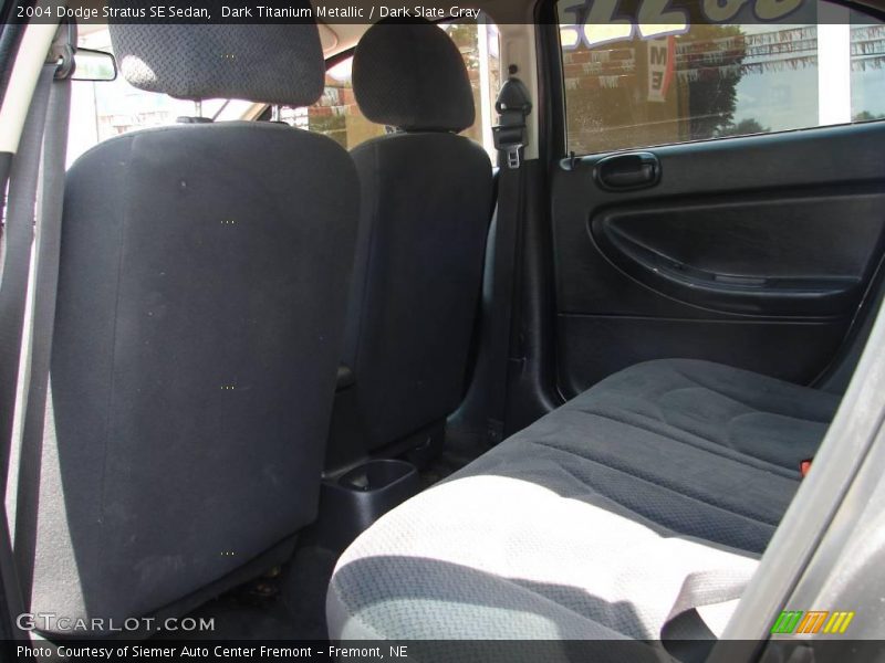 Dark Titanium Metallic / Dark Slate Gray 2004 Dodge Stratus SE Sedan