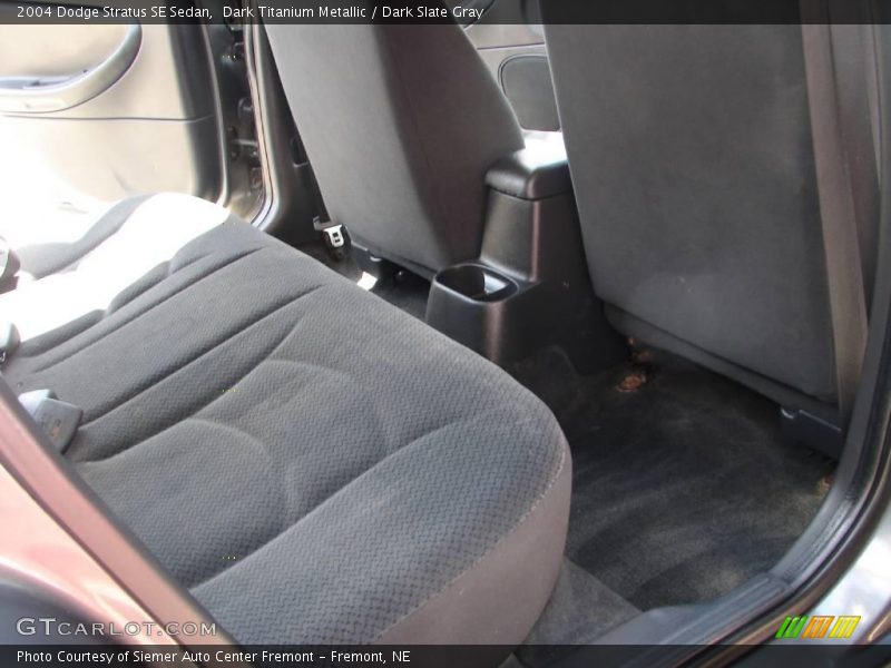 Dark Titanium Metallic / Dark Slate Gray 2004 Dodge Stratus SE Sedan
