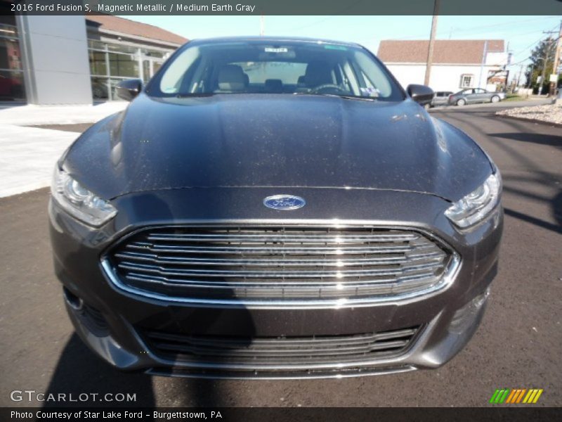 Magnetic Metallic / Medium Earth Gray 2016 Ford Fusion S
