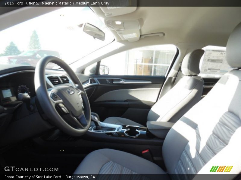 Magnetic Metallic / Medium Earth Gray 2016 Ford Fusion S