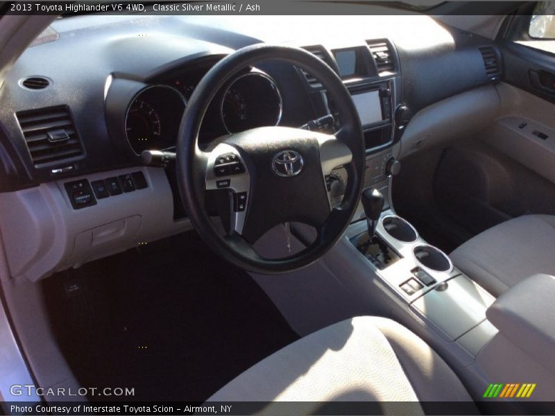 Classic Silver Metallic / Ash 2013 Toyota Highlander V6 4WD