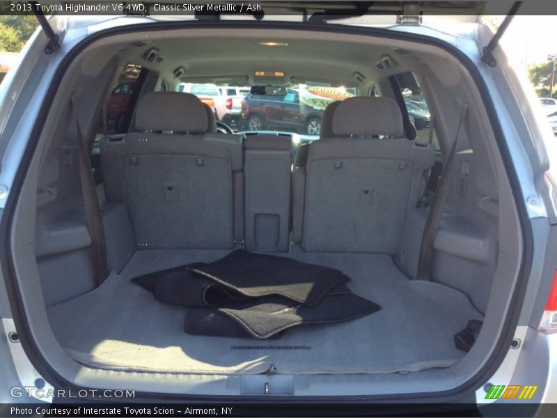 Classic Silver Metallic / Ash 2013 Toyota Highlander V6 4WD