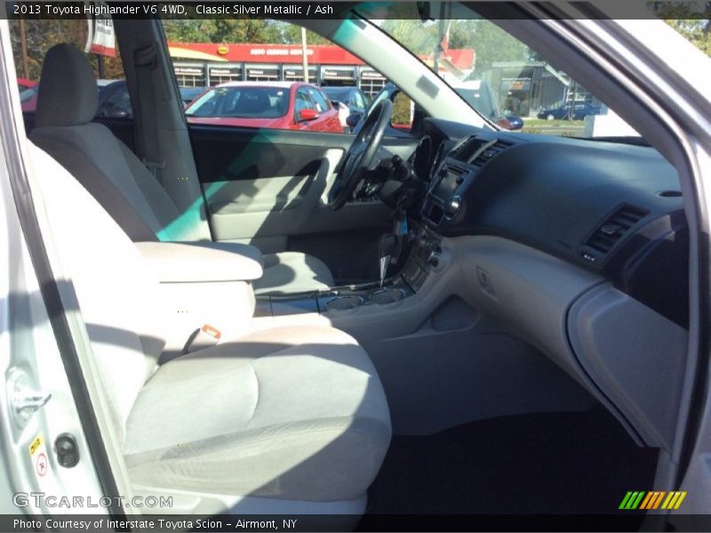 Classic Silver Metallic / Ash 2013 Toyota Highlander V6 4WD