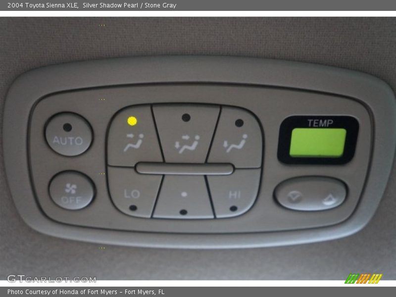 Silver Shadow Pearl / Stone Gray 2004 Toyota Sienna XLE