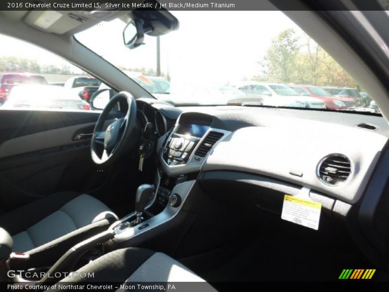 Silver Ice Metallic / Jet Black/Medium Titanium 2016 Chevrolet Cruze Limited LS