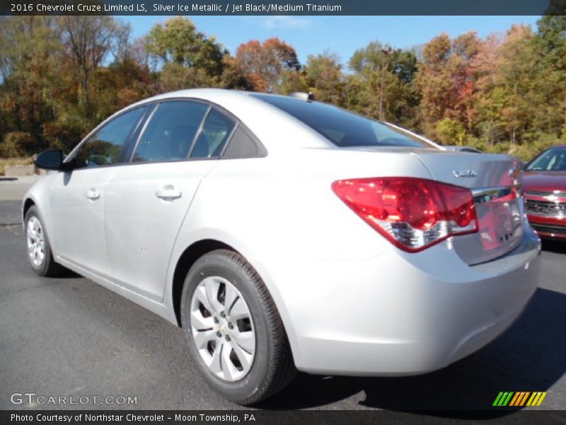 Silver Ice Metallic / Jet Black/Medium Titanium 2016 Chevrolet Cruze Limited LS