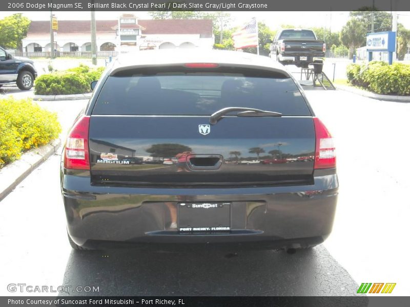 Brilliant Black Crystal Pearl / Dark Slate Gray/Light Graystone 2006 Dodge Magnum SE