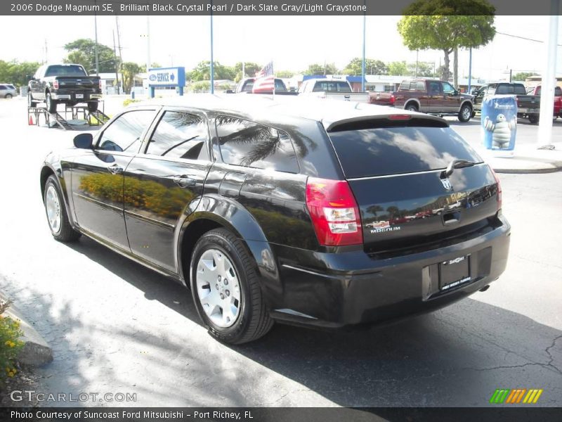 Brilliant Black Crystal Pearl / Dark Slate Gray/Light Graystone 2006 Dodge Magnum SE