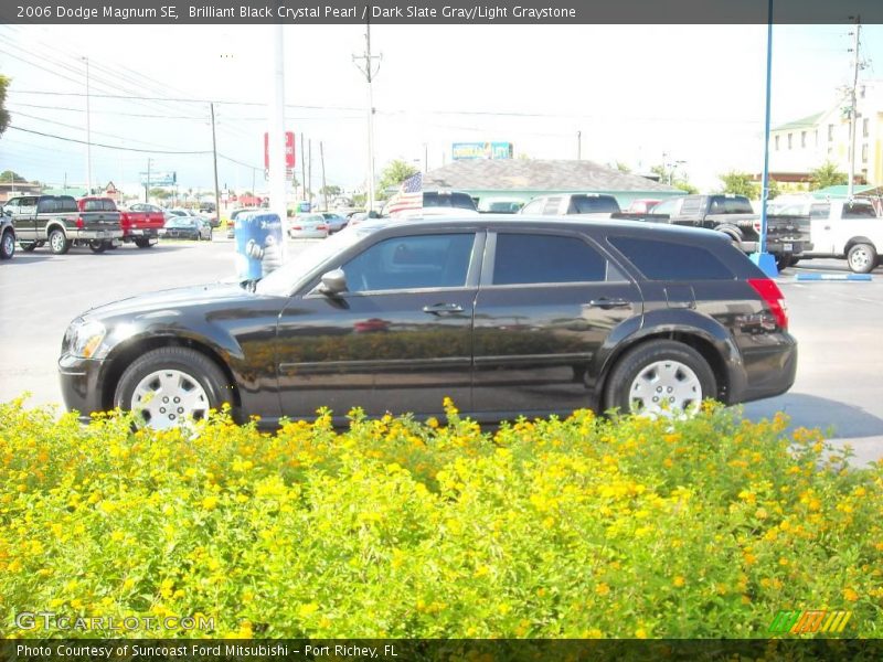 Brilliant Black Crystal Pearl / Dark Slate Gray/Light Graystone 2006 Dodge Magnum SE