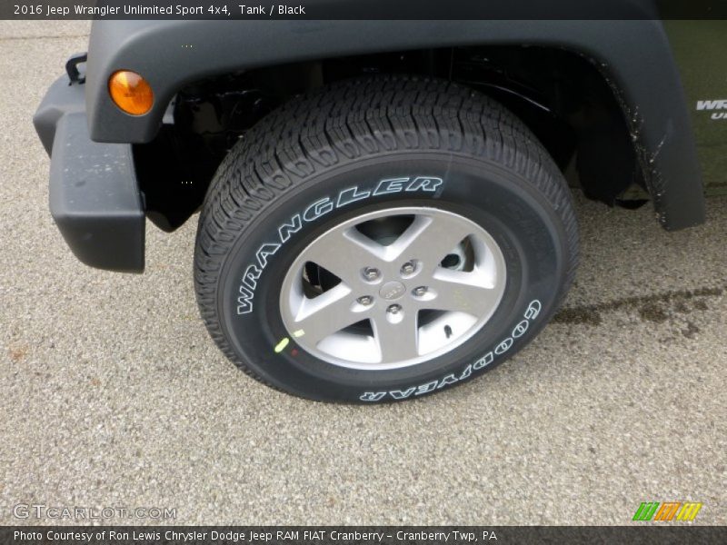 Tank / Black 2016 Jeep Wrangler Unlimited Sport 4x4
