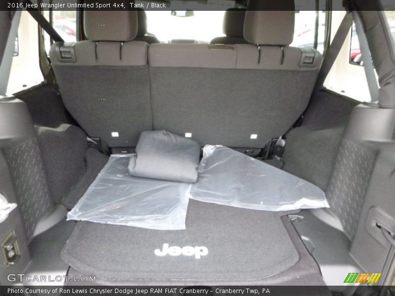 Tank / Black 2016 Jeep Wrangler Unlimited Sport 4x4