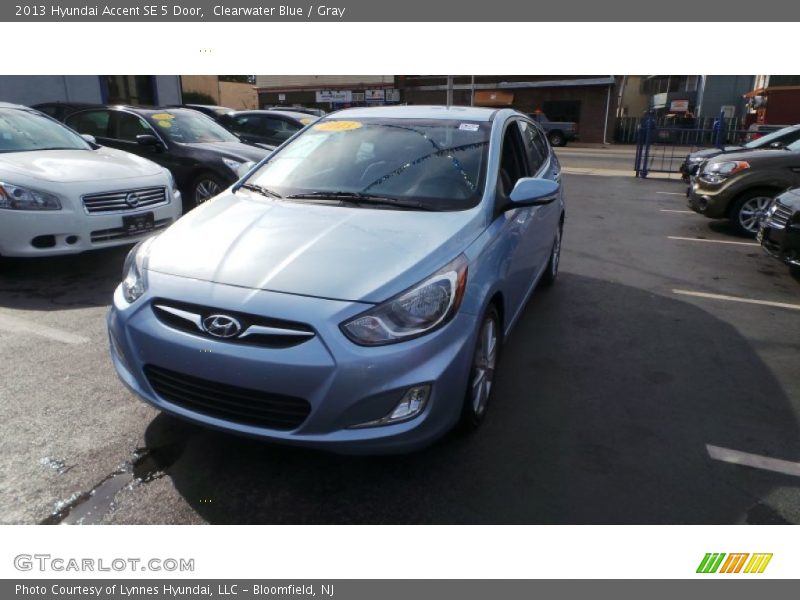 Clearwater Blue / Gray 2013 Hyundai Accent SE 5 Door