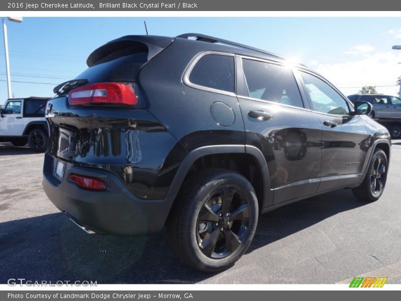 Brilliant Black Crystal Pearl / Black 2016 Jeep Cherokee Latitude