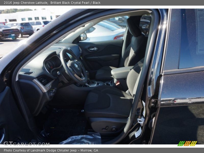 Brilliant Black Crystal Pearl / Black 2016 Jeep Cherokee Latitude