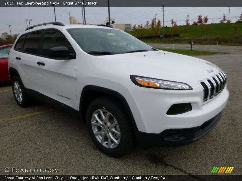 Bright White / Black 2016 Jeep Cherokee Sport 4x4