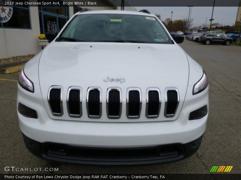 Bright White / Black 2016 Jeep Cherokee Sport 4x4