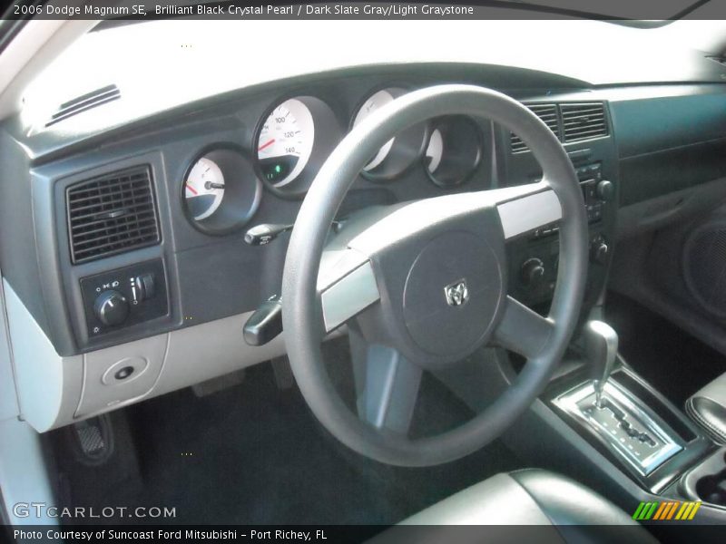 Brilliant Black Crystal Pearl / Dark Slate Gray/Light Graystone 2006 Dodge Magnum SE