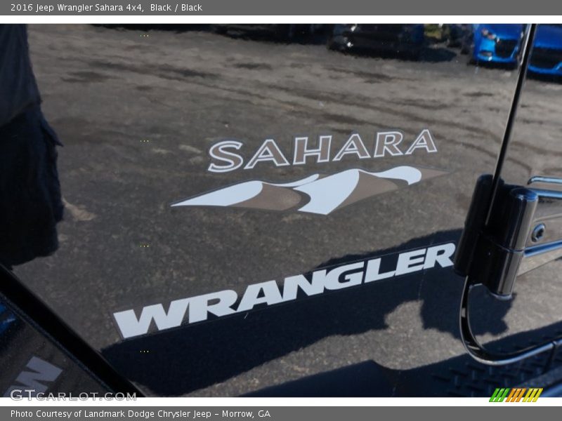  2016 Wrangler Sahara 4x4 Logo