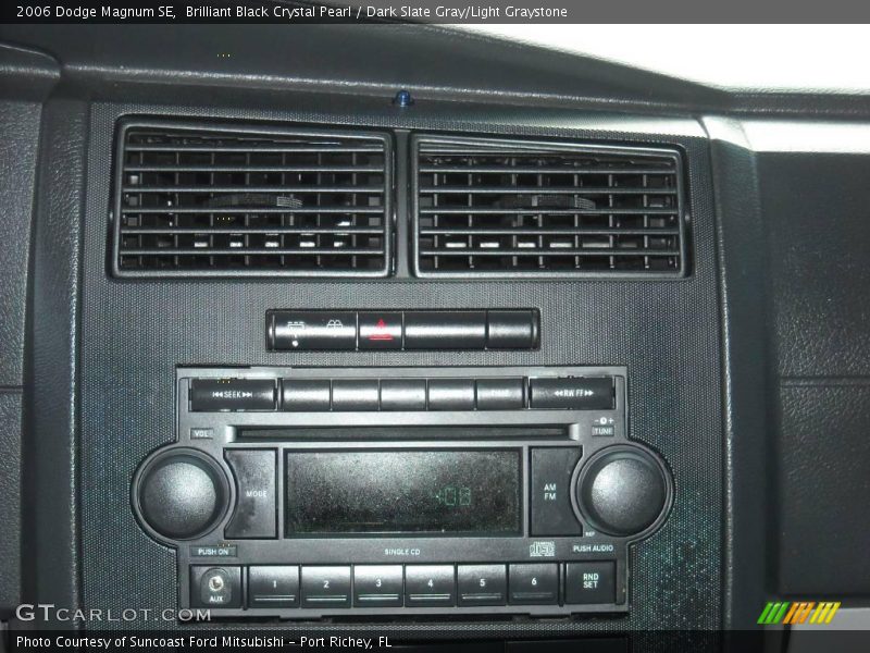 Brilliant Black Crystal Pearl / Dark Slate Gray/Light Graystone 2006 Dodge Magnum SE