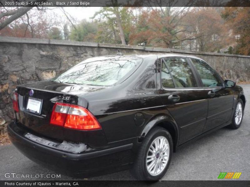 Black / Sand Beige 2005 Saab 9-5 Arc Sedan