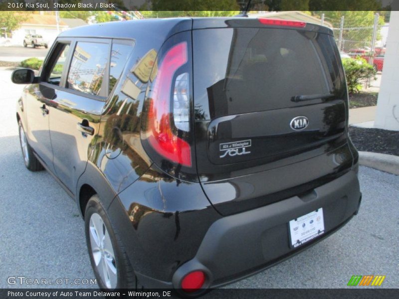 Shadow Black / Black 2016 Kia Soul