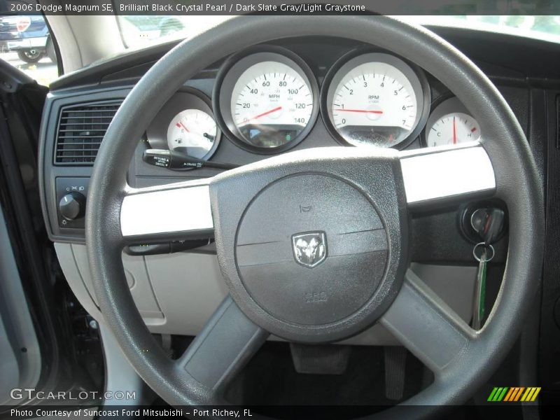 Brilliant Black Crystal Pearl / Dark Slate Gray/Light Graystone 2006 Dodge Magnum SE