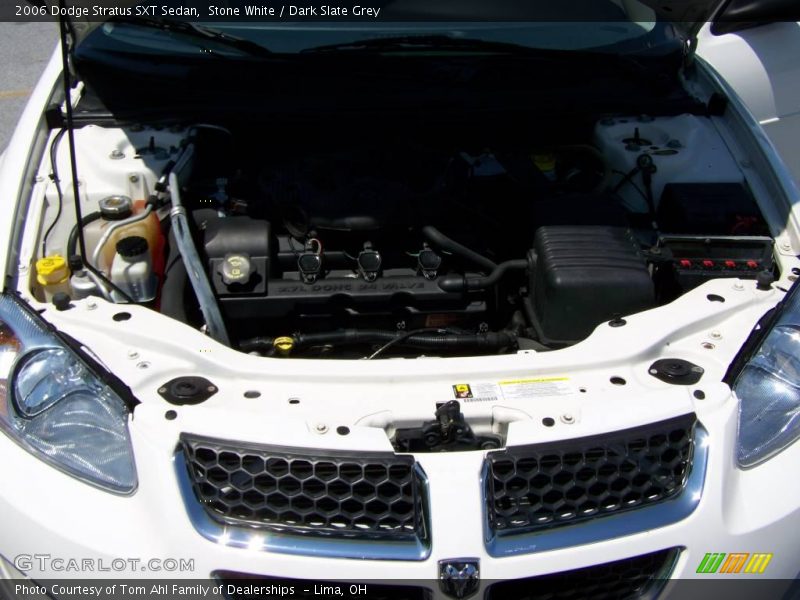 Stone White / Dark Slate Grey 2006 Dodge Stratus SXT Sedan