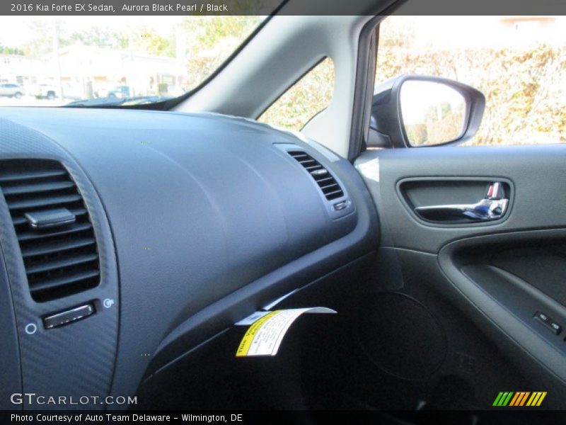 Aurora Black Pearl / Black 2016 Kia Forte EX Sedan