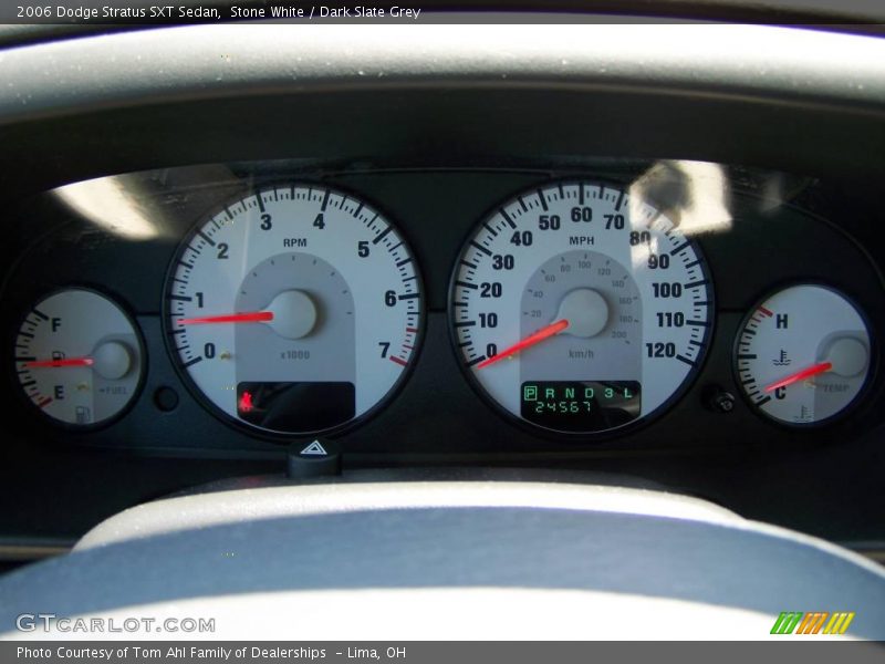 Stone White / Dark Slate Grey 2006 Dodge Stratus SXT Sedan