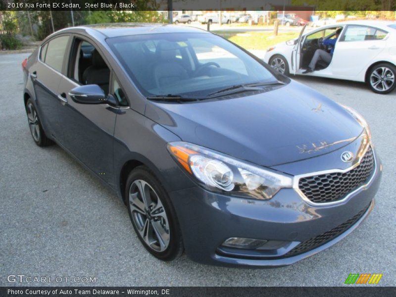 Front 3/4 View of 2016 Forte EX Sedan