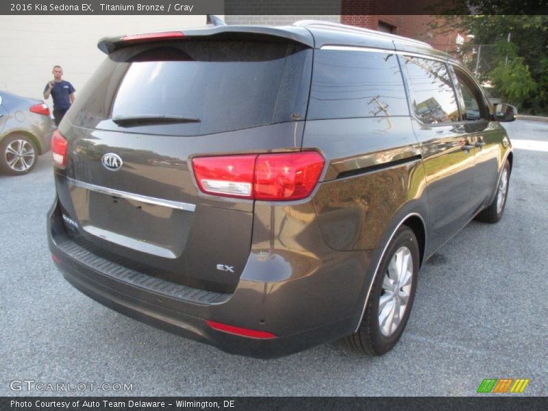  2016 Sedona EX Titanium Bronze