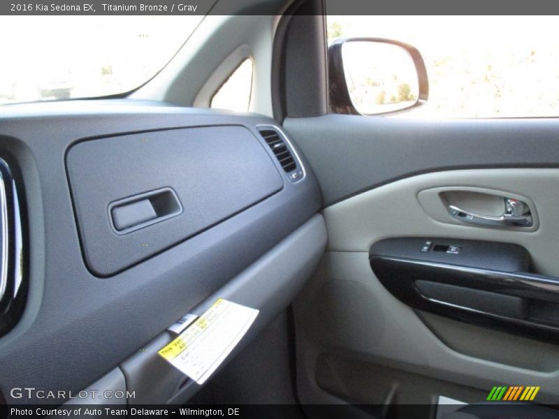 Titanium Bronze / Gray 2016 Kia Sedona EX