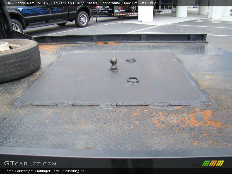 Bright White / Medium Slate Gray 2007 Dodge Ram 3500 ST Regular Cab Dually Chassis