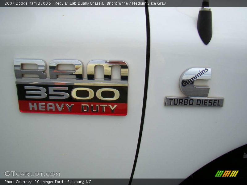 Bright White / Medium Slate Gray 2007 Dodge Ram 3500 ST Regular Cab Dually Chassis