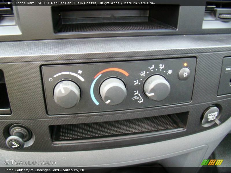 Bright White / Medium Slate Gray 2007 Dodge Ram 3500 ST Regular Cab Dually Chassis