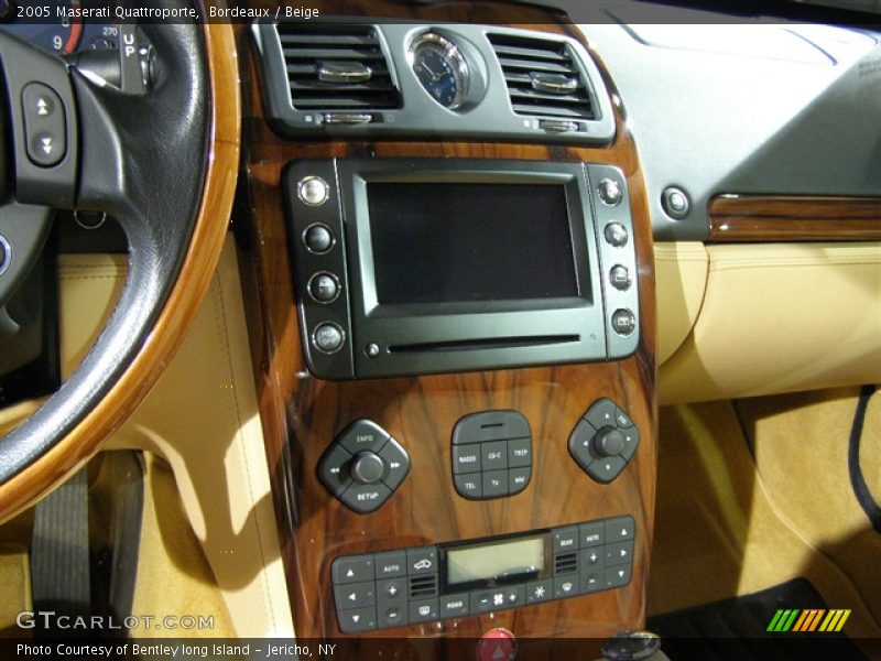 Bordeaux / Beige 2005 Maserati Quattroporte