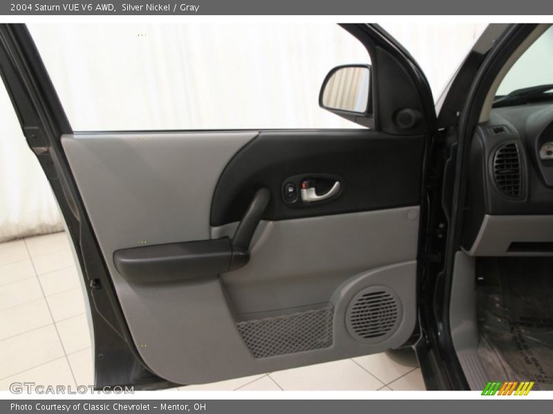 Silver Nickel / Gray 2004 Saturn VUE V6 AWD