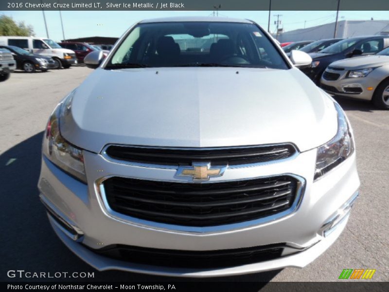 Silver Ice Metallic / Jet Black 2016 Chevrolet Cruze Limited LT